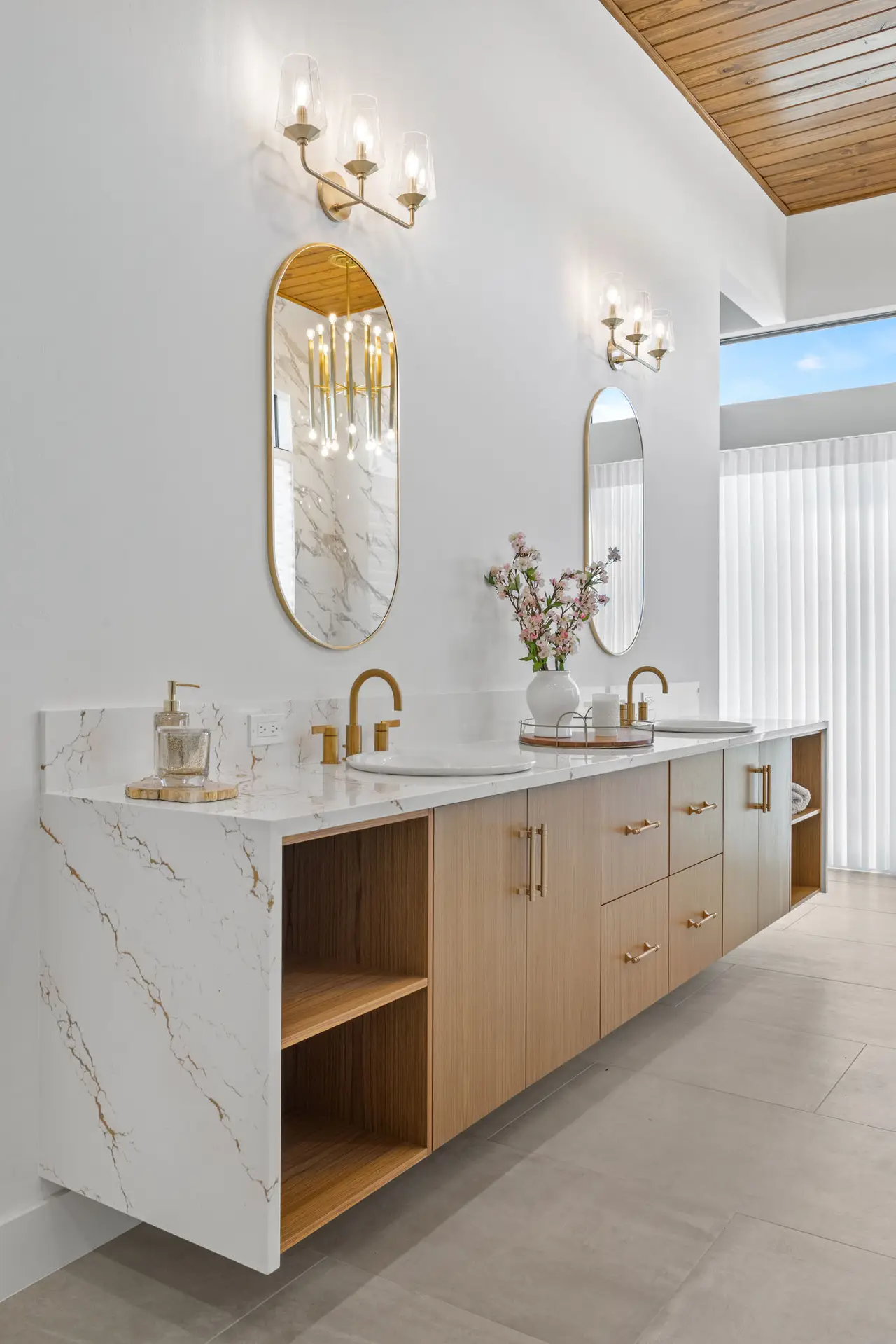 Inverness Gold™ Design Detail Slab Inspiration