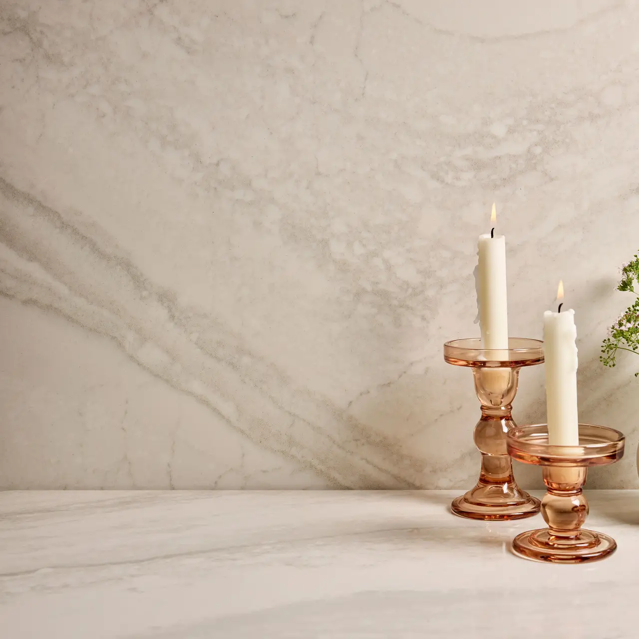 Everleigh Warm™ Design Detail Slab Inspiration
