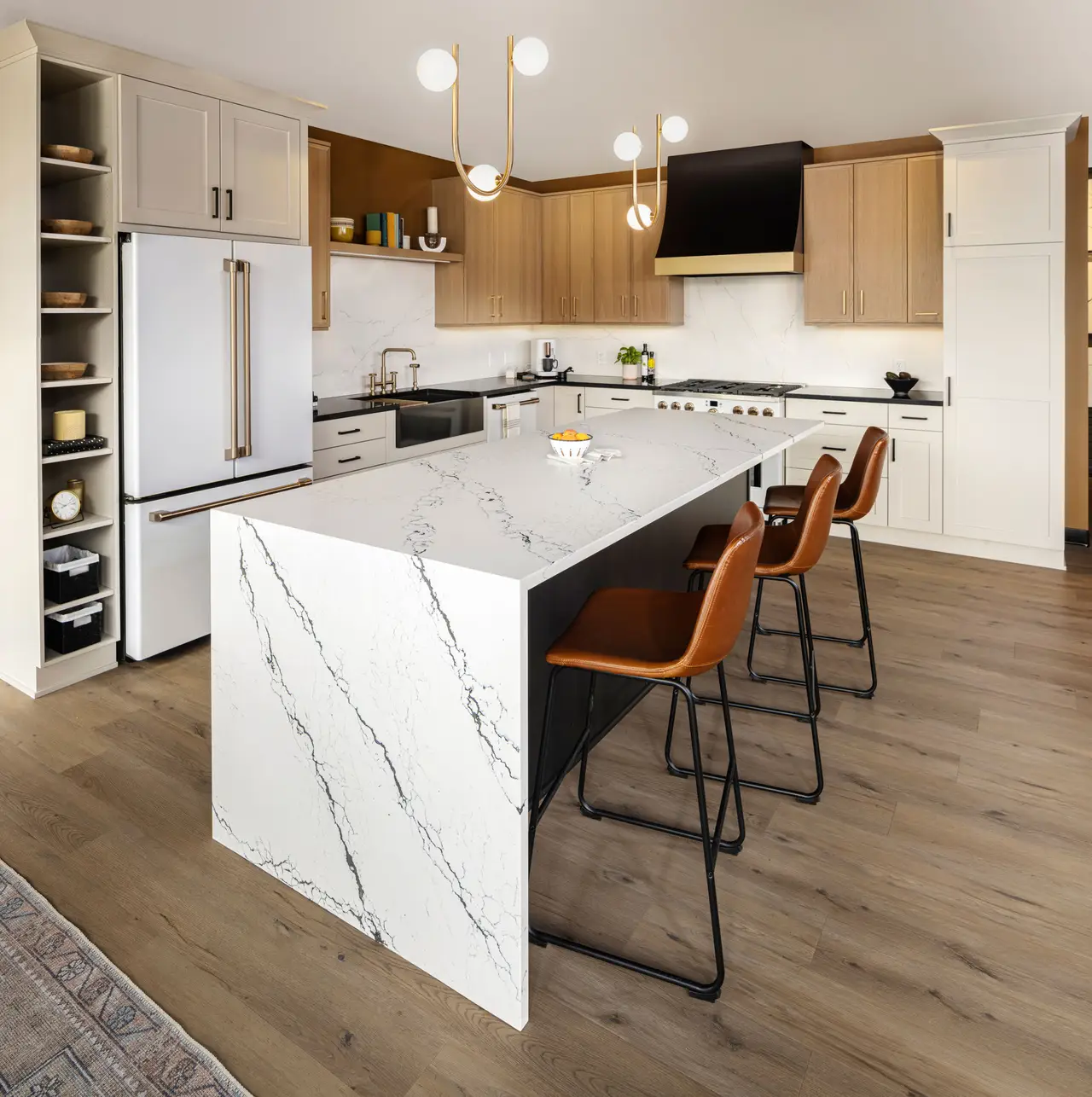 Inverness Platinum™ Design Detail Slab Inspiration