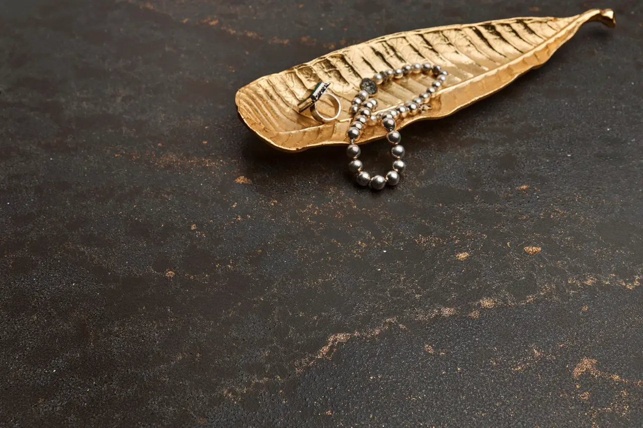 Remington Brass™ Design Detail Slab Inspiration