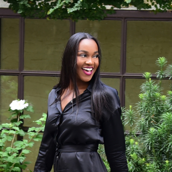 Leah Alexander headshot